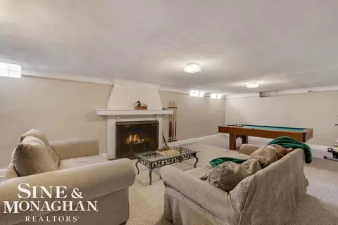 Living - 1037 Yorkshire, Grosse Pointe Park, MI 48230 photo 2 of 2