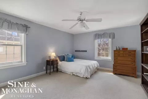 Bedroom - 1037 Yorkshire, Grosse Pointe Park, MI 48230 photo 1 of 4