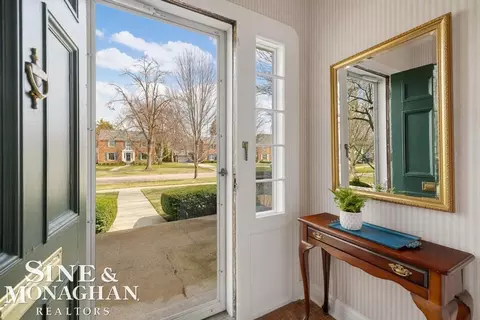 Entry Way - 1037 Yorkshire, Grosse Pointe Park, MI 48230 photo 1 of 4