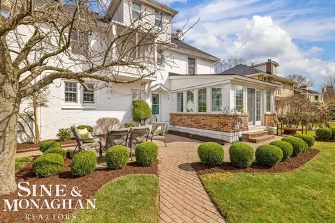 Exterior - 1037 Yorkshire, Grosse Pointe Park, MI 48230 photo 4 of 5