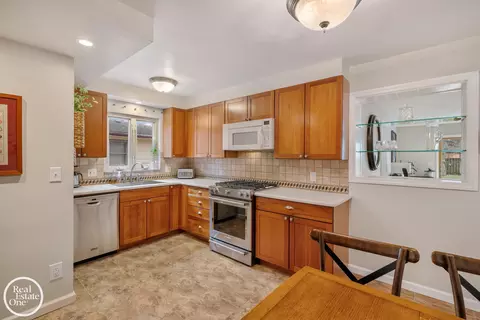 1623 Severn, Grosse Pointe, MI 48236 photo 18