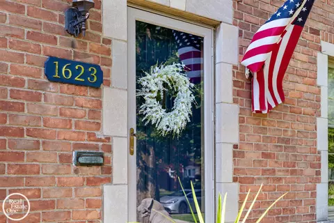 1623 Severn, Grosse Pointe, MI 48236 photo 4