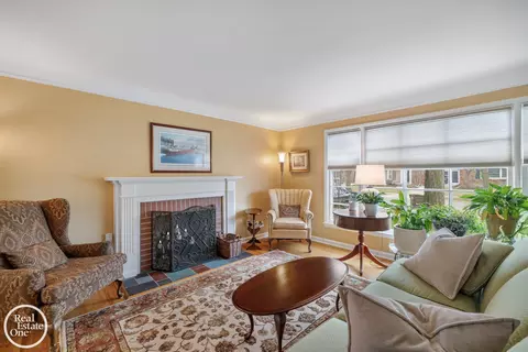 1623 Severn, Grosse Pointe, MI 48236 photo 6