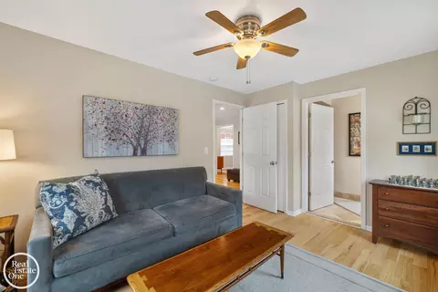 1623 Severn, Grosse Pointe, MI 48236 photo 29