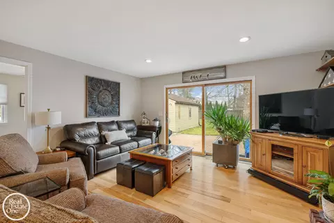 1623 Severn, Grosse Pointe, MI 48236 photo 24