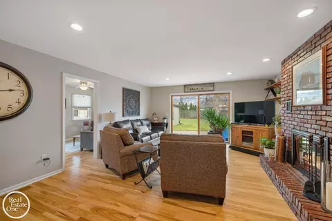 1623 Severn, Grosse Pointe, MI 48236 photo 28