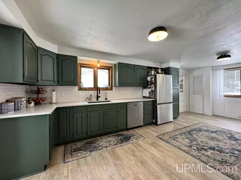 Kitchen - 19675 Skanee, L'anse, MI 49946 photo 1 of 5