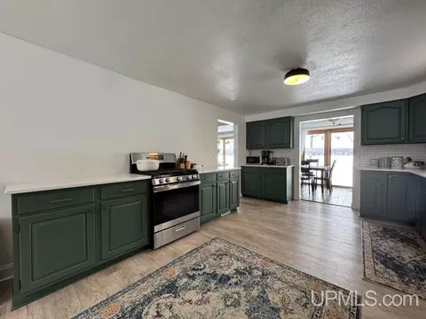 Kitchen - 19675 Skanee, L'anse, MI 49946 photo 3 of 5