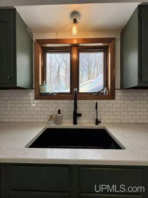 Kitchen - 19675 Skanee, L'anse, MI 49946 photo 5 of 5