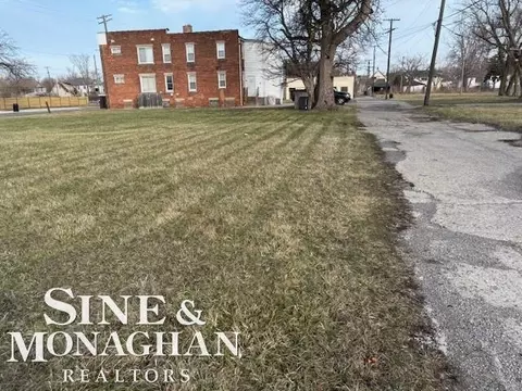 4600 Van Dyke, Detroit, MI 48214