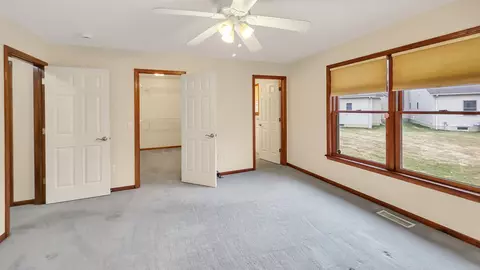 Bedroom - 6292 Prince, Flushing, MI 48433 photo 4 of 7