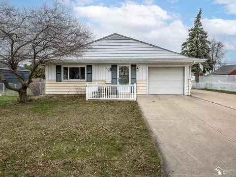 469 Bentley, Monroe, MI 48162