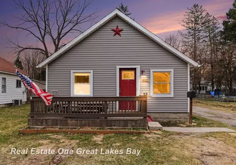 621 W Hosmer, Saint Charles, MI 48655