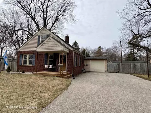 3619 Concord, Midland, MI 48642