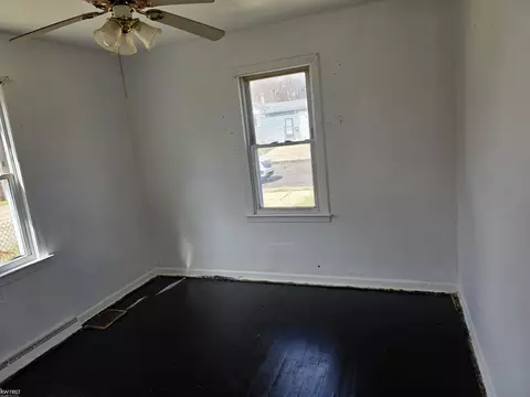 Bedroom - 246 E York, Flint, MI 48505 photo 3 of 3