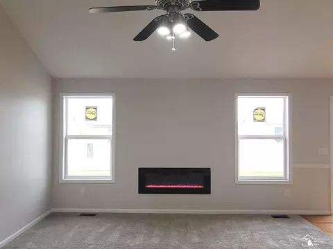 Living - 12322 Hannah, Carleton, MI 48117 photo 4 of 7