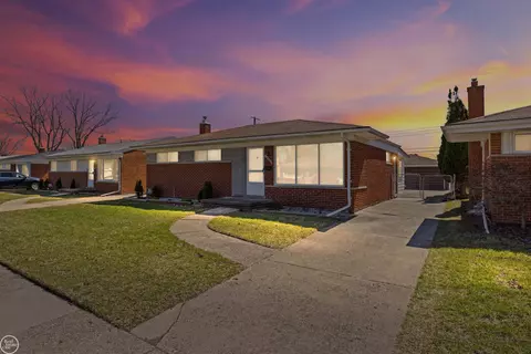 16840 May, Eastpointe, MI 48021