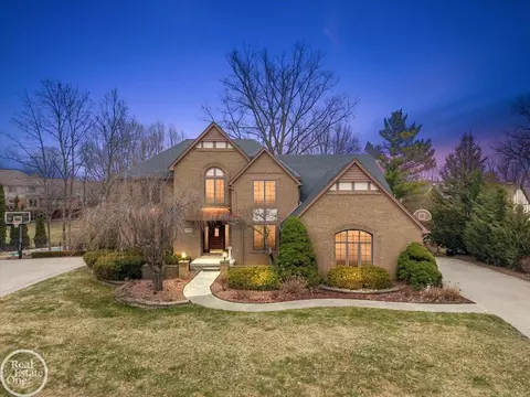 54168 Overbrook, Shelby Township, MI 48316