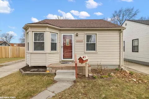 20625 Avalon, Saint Clair Shores, MI 48080
