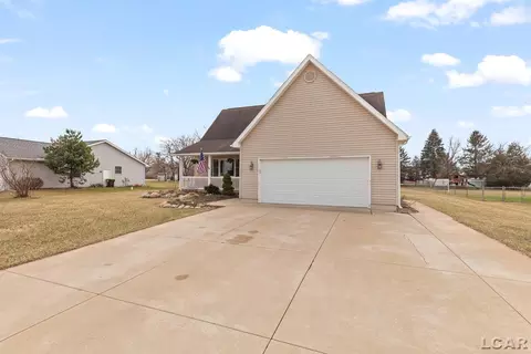 Exterior - 3114 Cobblestone, Tecumseh, MI 49286 photo 8 of 12