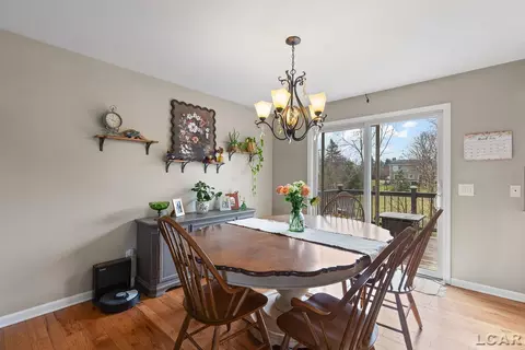 Dining - 3114 Cobblestone, Tecumseh, MI 49286 photo 2 of 4