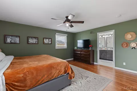 Bedroom - 3114 Cobblestone, Tecumseh, MI 49286 photo 3 of 8