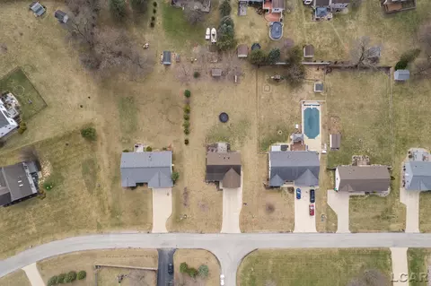 View/Area - 3114 Cobblestone, Tecumseh, MI 49286 photo 2 of 6