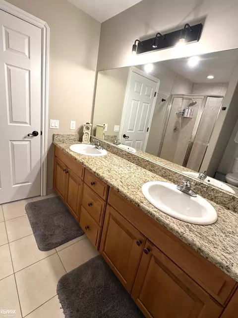 Bath - 55209 Nelson, Macomb, MI 48042 photo 3 of 4