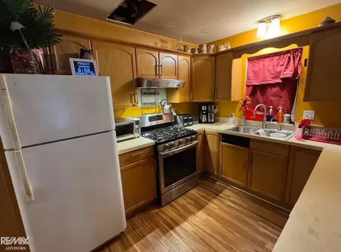 Kitchen - 15029 Stephens, Eastpointe, MI 48021 photo 1 of 1