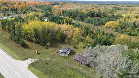 Us 2, Gulliver, MI 49840 photo 14