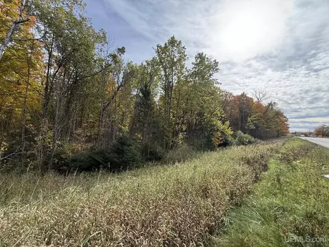 Us 2, Gulliver, MI 49840 photo 10