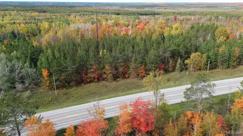 Us 2, Gulliver, MI 49840 photo 5