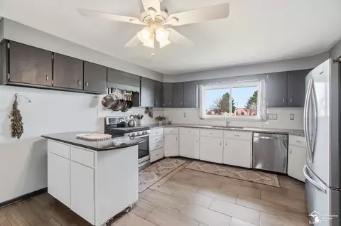 Kitchen - 7227 Stadler, Monroe, MI 48162 photo 2 of 6