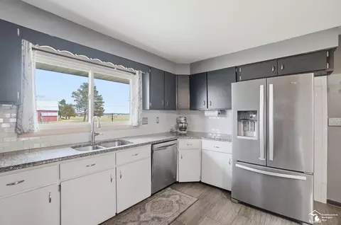 Kitchen - 7227 Stadler, Monroe, MI 48162 photo 5 of 6