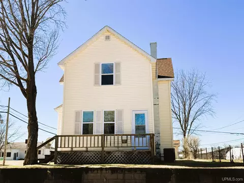 903 Brown, Norway, MI 49870