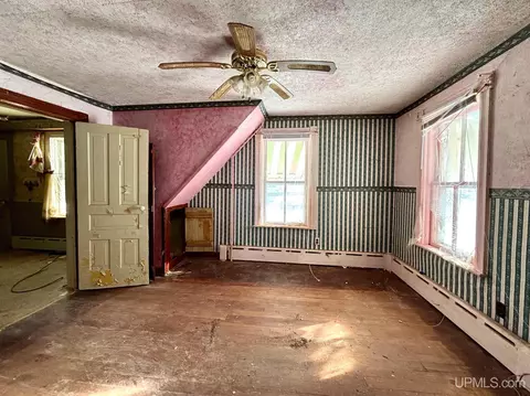 Bedroom - 162 Saginaw, Ishpeming, MI 49849 photo 3 of 7