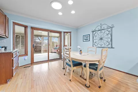 Dining - 15300 Crestwood, Macomb, MI 48044 photo 1 of 2