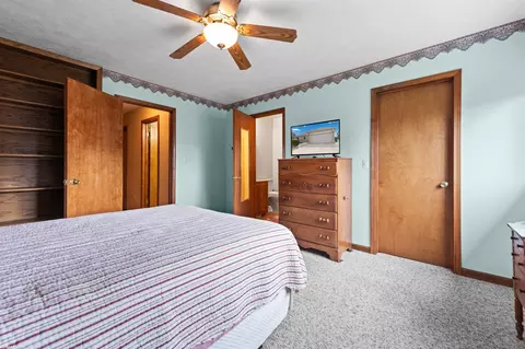 Bedroom - 15300 Crestwood, Macomb, MI 48044 photo 2 of 6