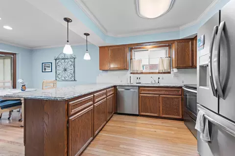 Kitchen - 15300 Crestwood, Macomb, MI 48044 photo 2 of 2