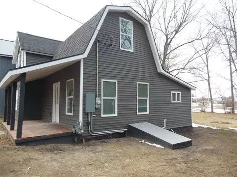 Exterior - 265 E Oak, Harrison, MI 48625 photo 4 of 6
