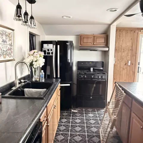 Kitchen - 6354 Swallow, Harrison, MI 48625 photo 3 of 7