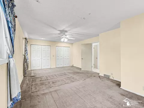 Bedroom - 1593 Longfellow, Temperance, MI 48182 photo 2 of 5