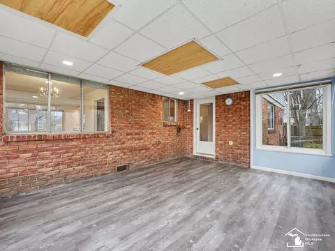 Exterior - 1593 Longfellow, Temperance, MI 48182 photo 6 of 10
