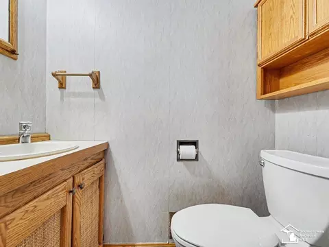 Bath - 1593 Longfellow, Temperance, MI 48182 photo 2 of 2