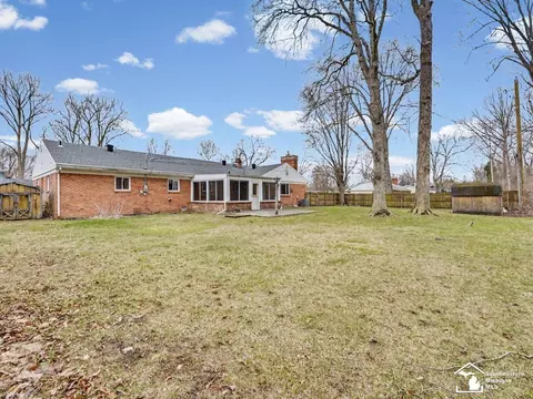 Exterior - 1593 Longfellow, Temperance, MI 48182 photo 9 of 10