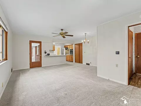 Living - 1593 Longfellow, Temperance, MI 48182 photo 6 of 6