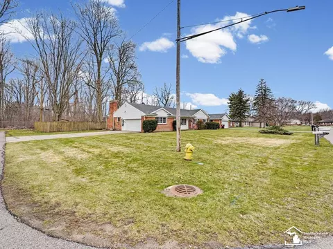Exterior - 1593 Longfellow, Temperance, MI 48182 photo 3 of 10