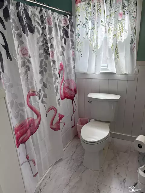 Bath - 1953 Vivian Rd, Monroe, MI 48162 photo 1 of 1