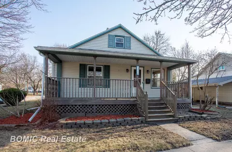 1110 Dunbar, Essexville, MI 48732