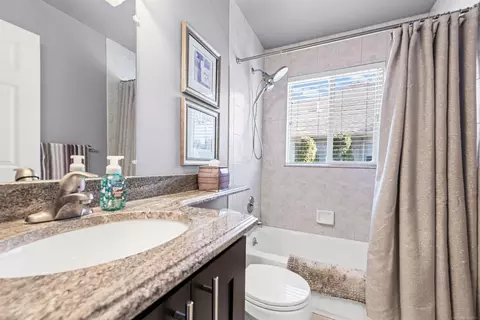 Bath - 20470 Gloria, Macomb, MI 48044 photo 3 of 4